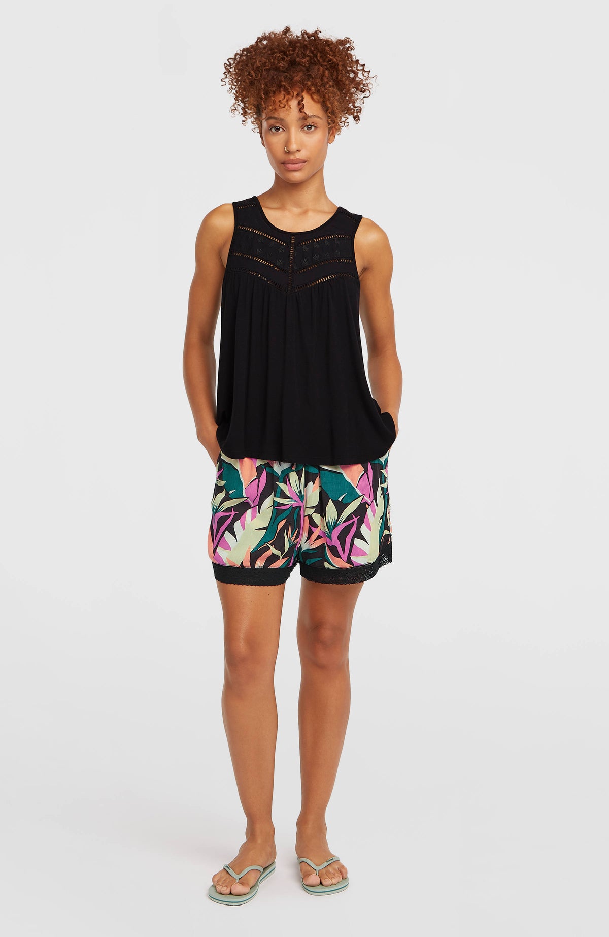 Short Essentials Tokeena | Black Wmns Tropicana