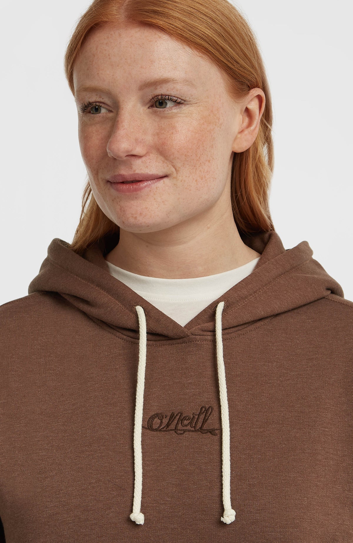 Sweat à capuche Essentials Script | Hazel Spice