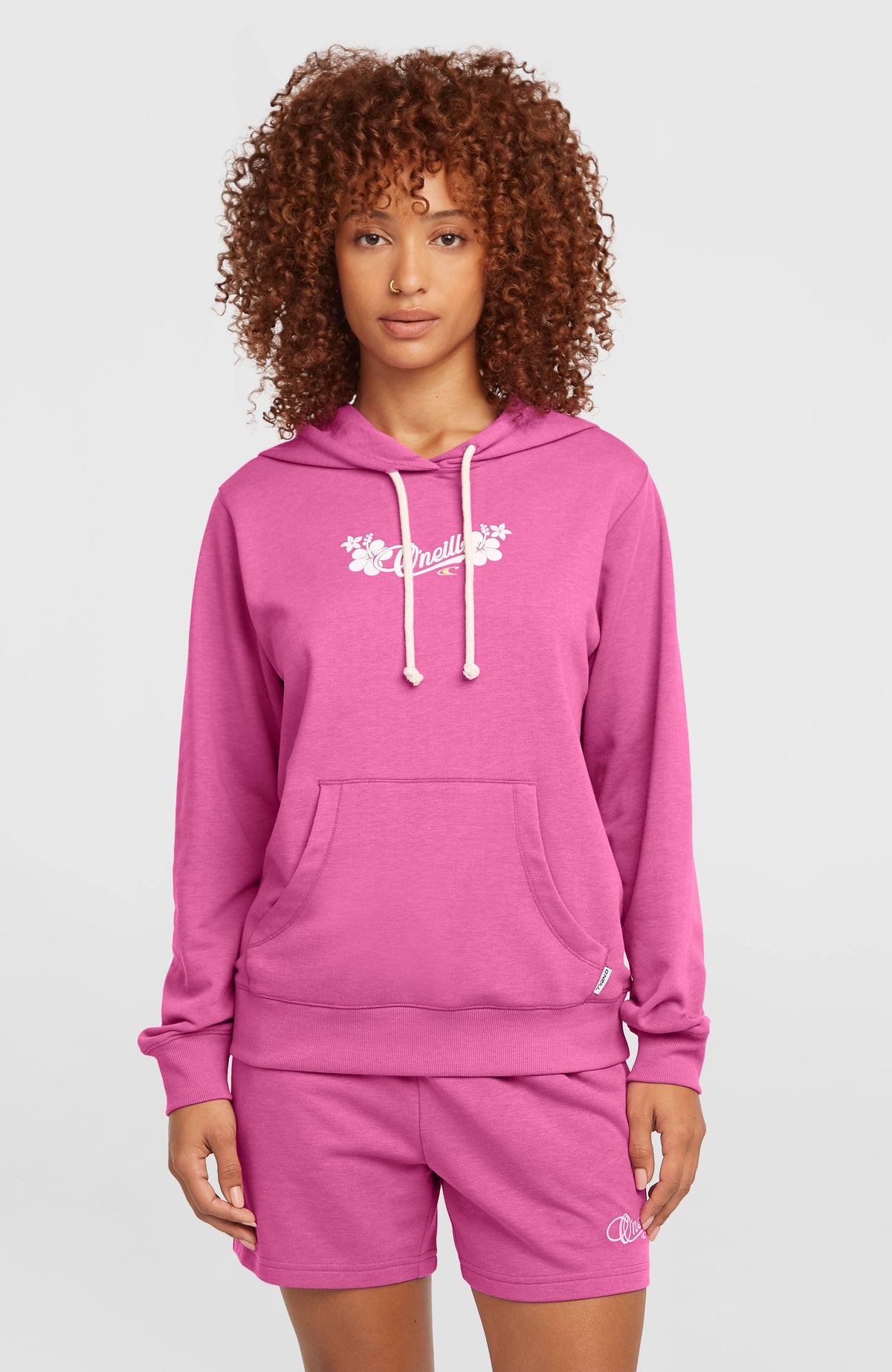 Sweat à capuche Essentials Script | Electric Fuschia