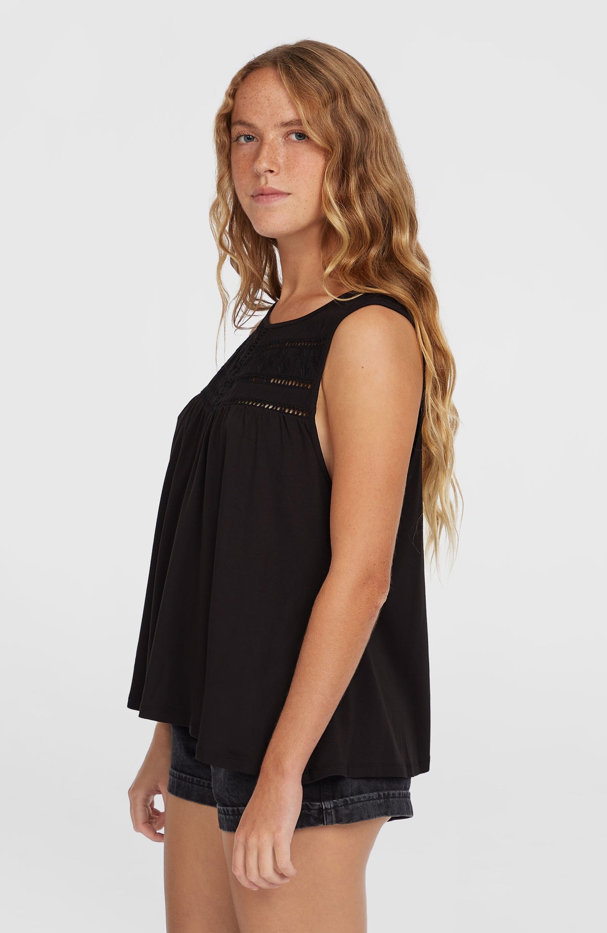 Débardeur à broderie Essentials Tokeena | Black Out