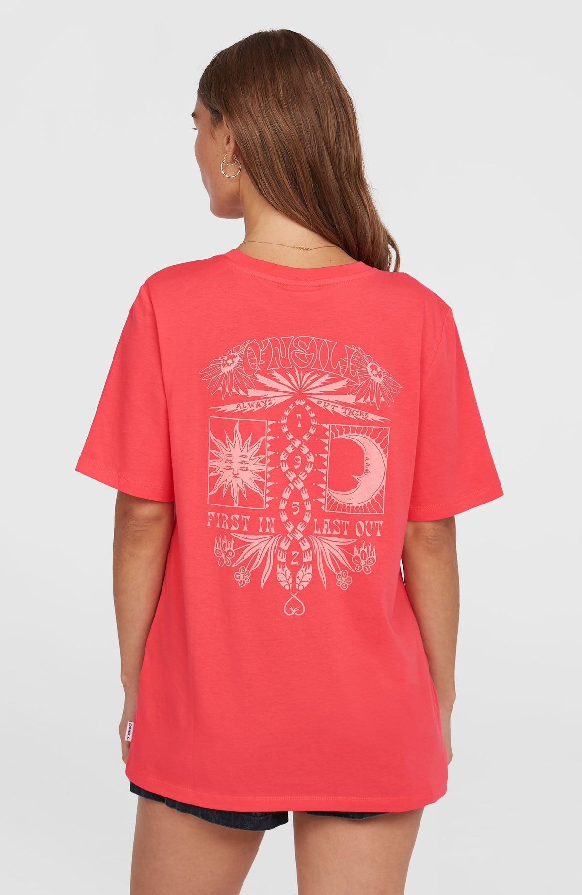 T-shirt Summer Must Haves Graphic | Froly