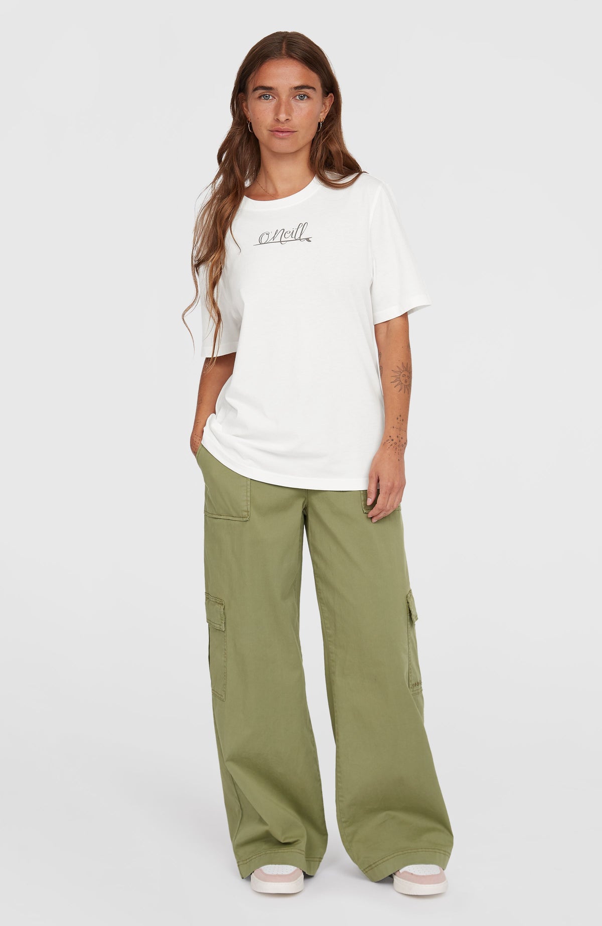 T-shirt Essentials Script | Snow White