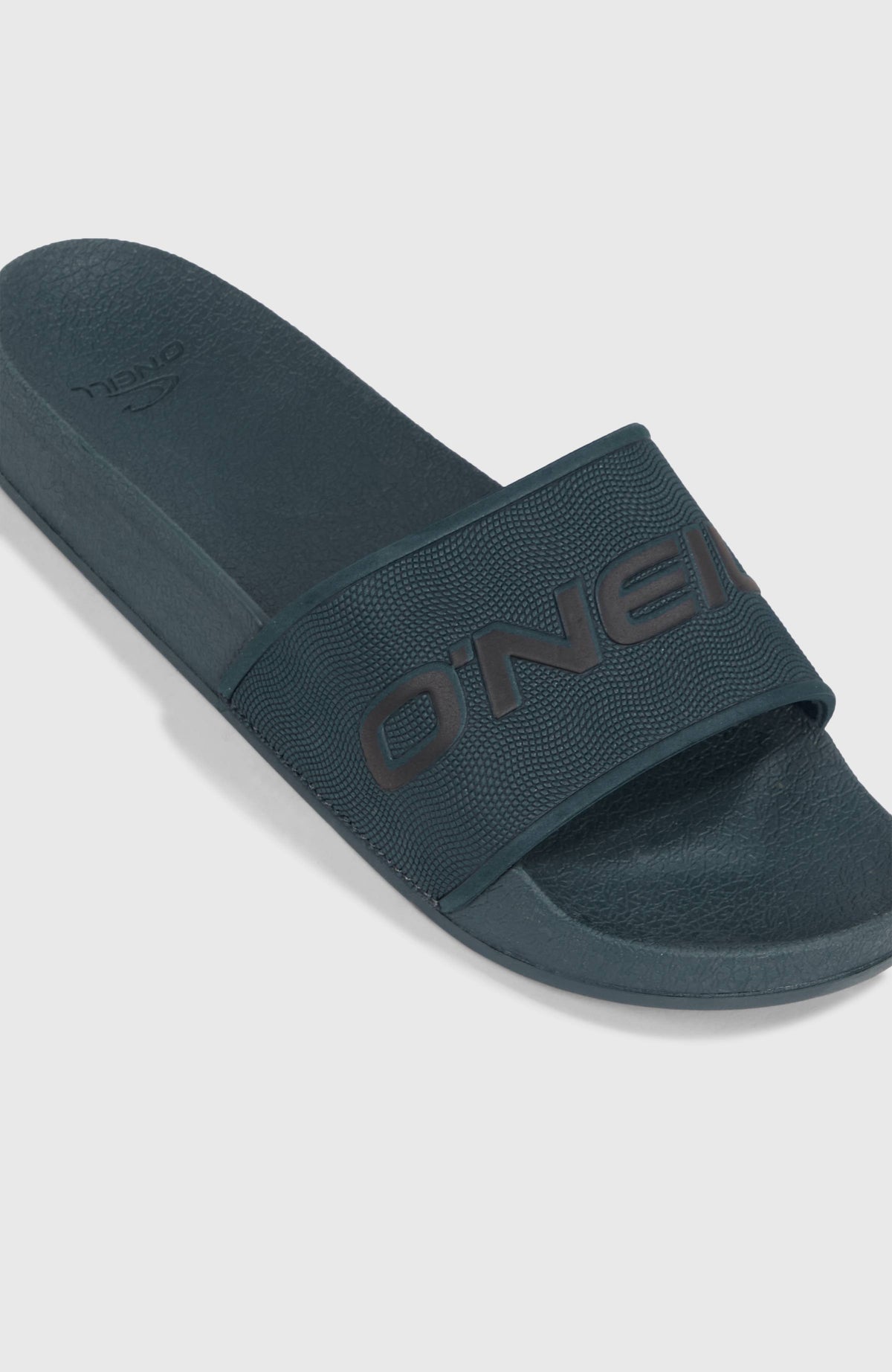 Claquettes Logo | Alma Steel