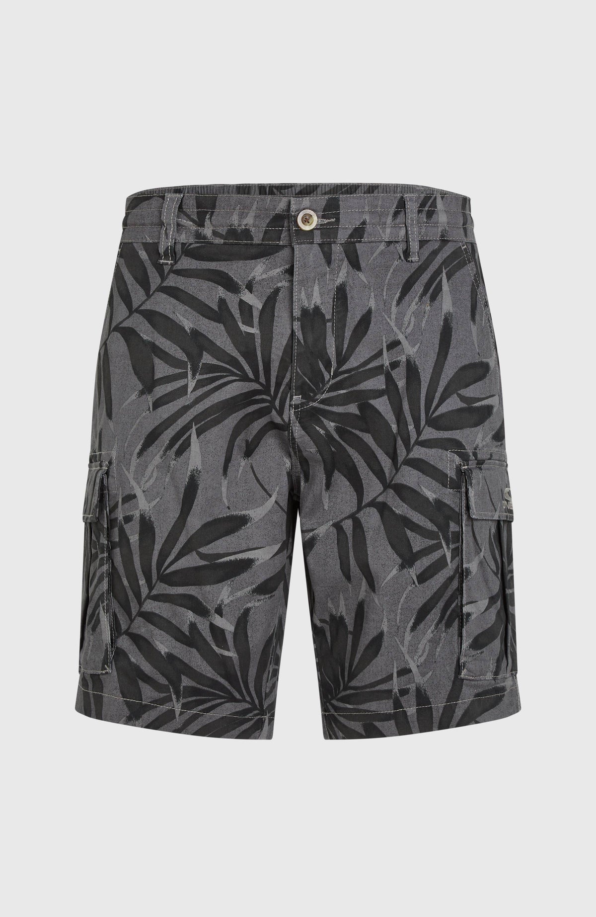 Short cargo Essentials | Black Dipped Leaves