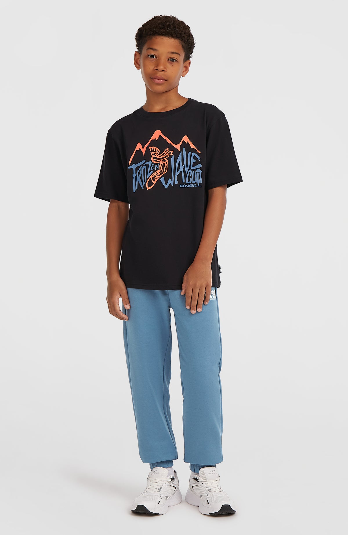 T-shirt Must-Have | Black Out