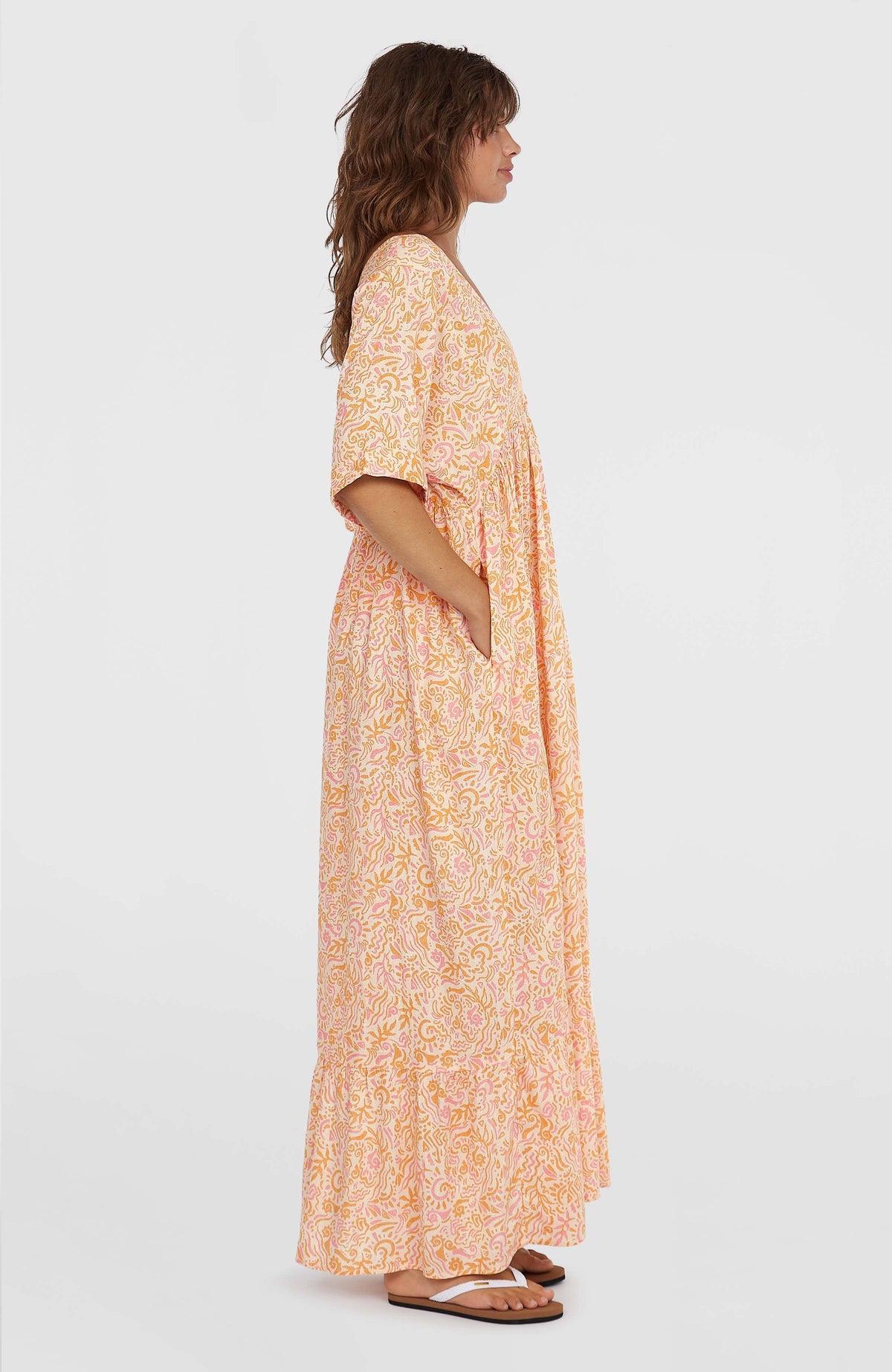 Robe longue Women of the Wave | White Abstract Wave