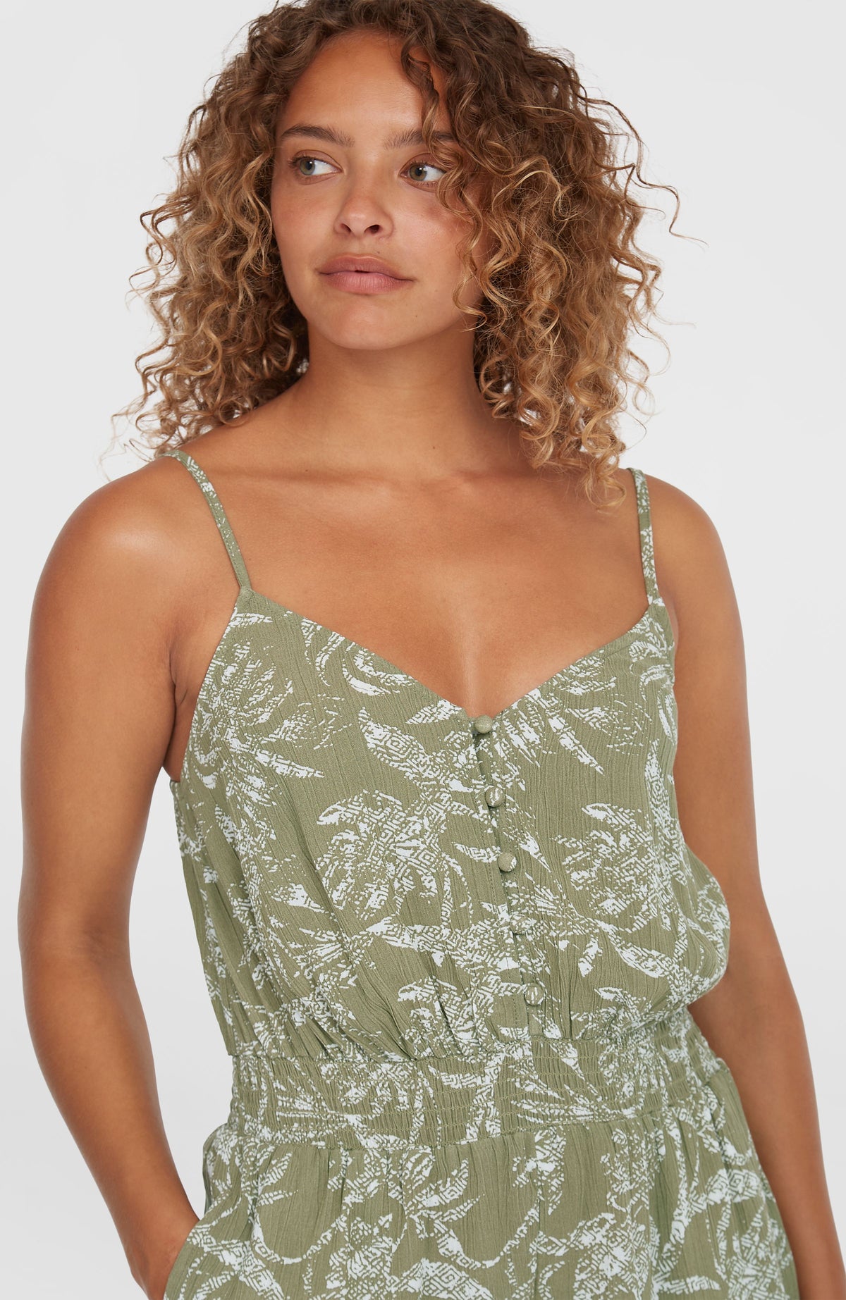 Combishort boutonnée à fines bretelles | Green Textured Jungle