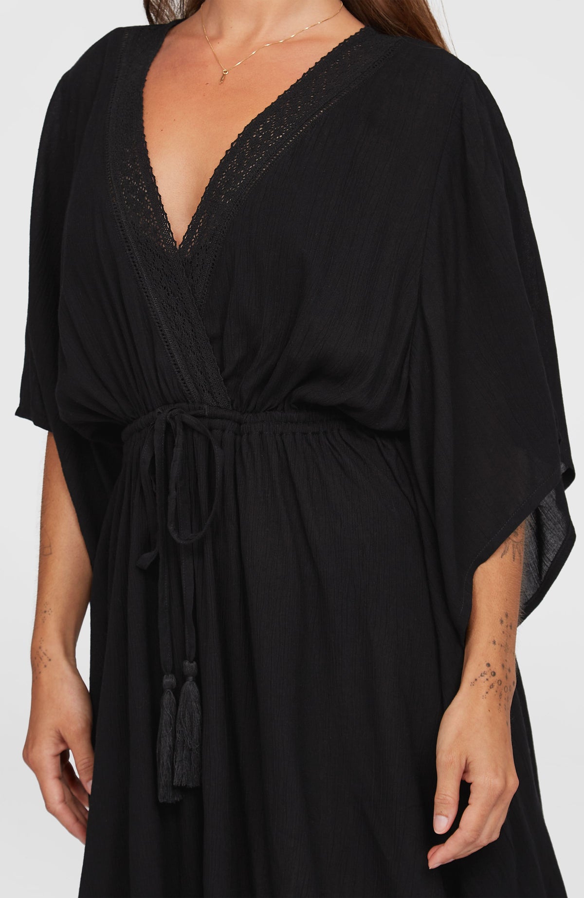 Robe Essentials Cover Up | Black Out
