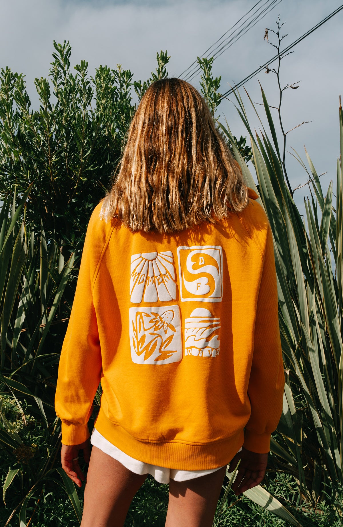 Sweat à capuche Women of the Wave | Golden Honey