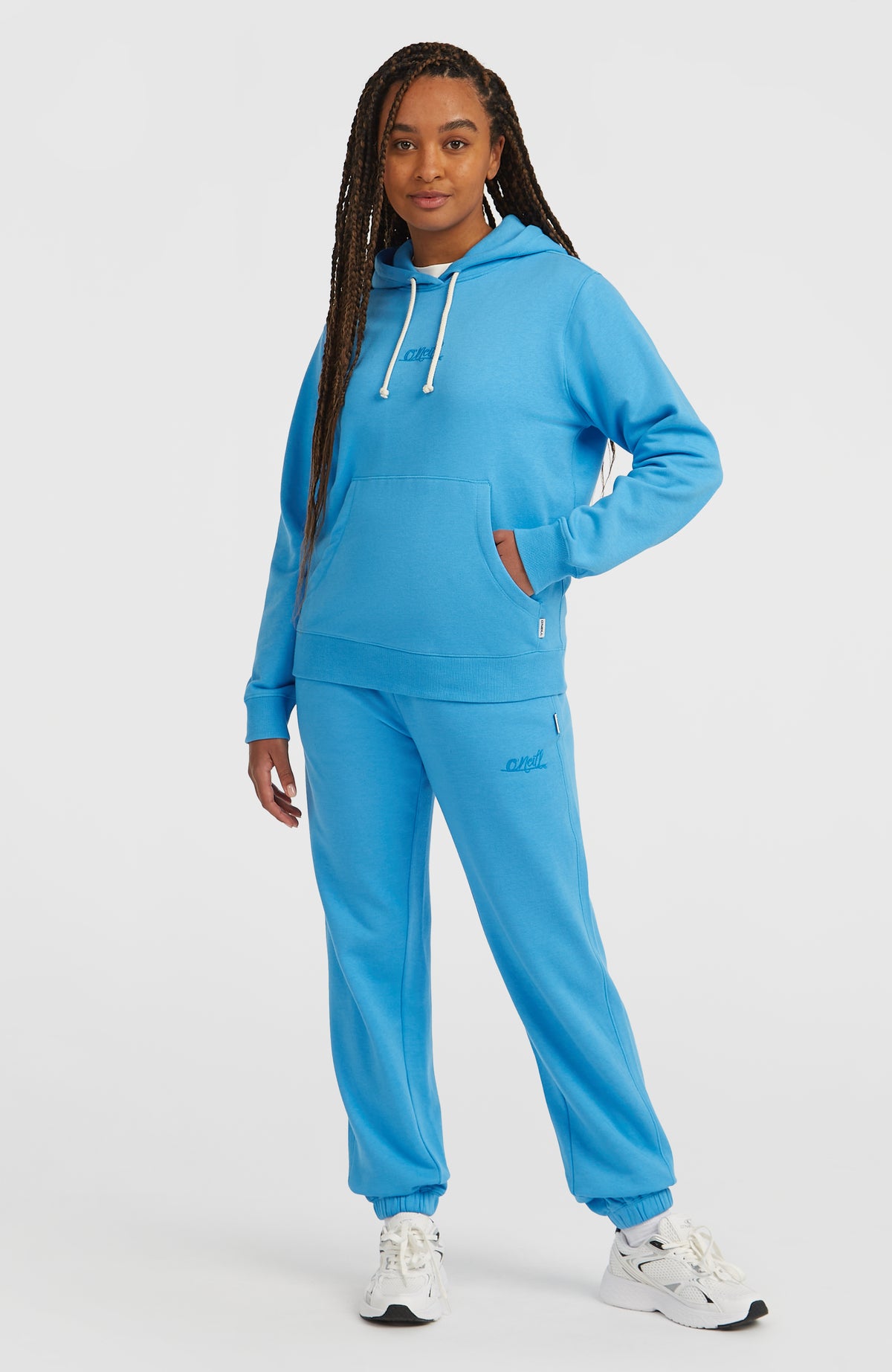 Sweat à capuche Essentials Script | Blue Poppy