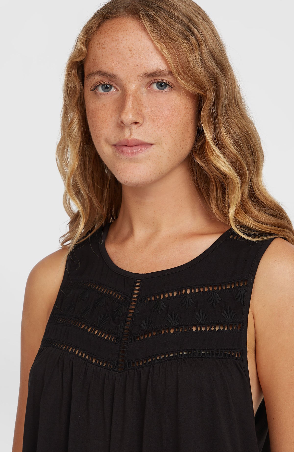 Débardeur à broderie Essentials Tokeena | Black Out