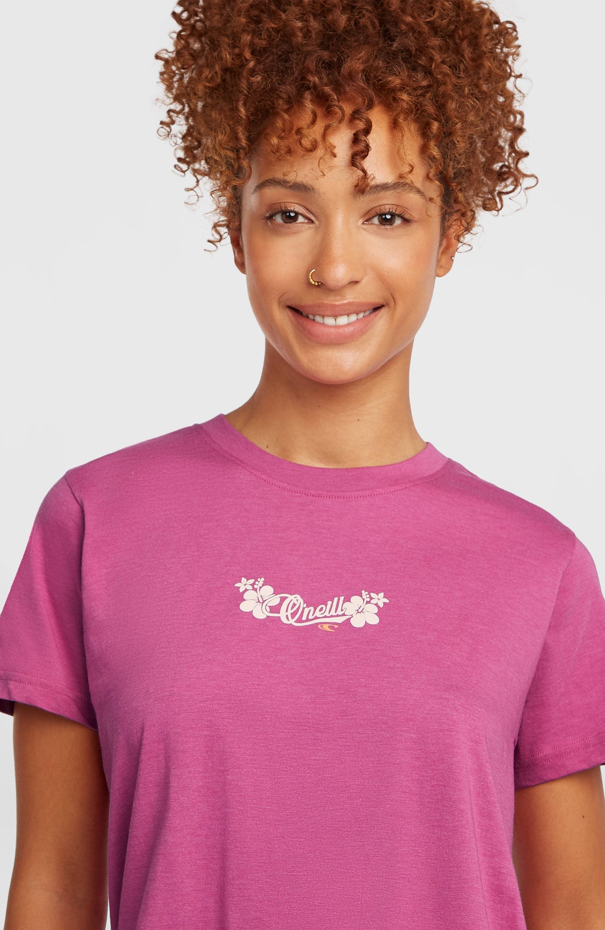 T-shirt Essentials Script | Electric Fuschia