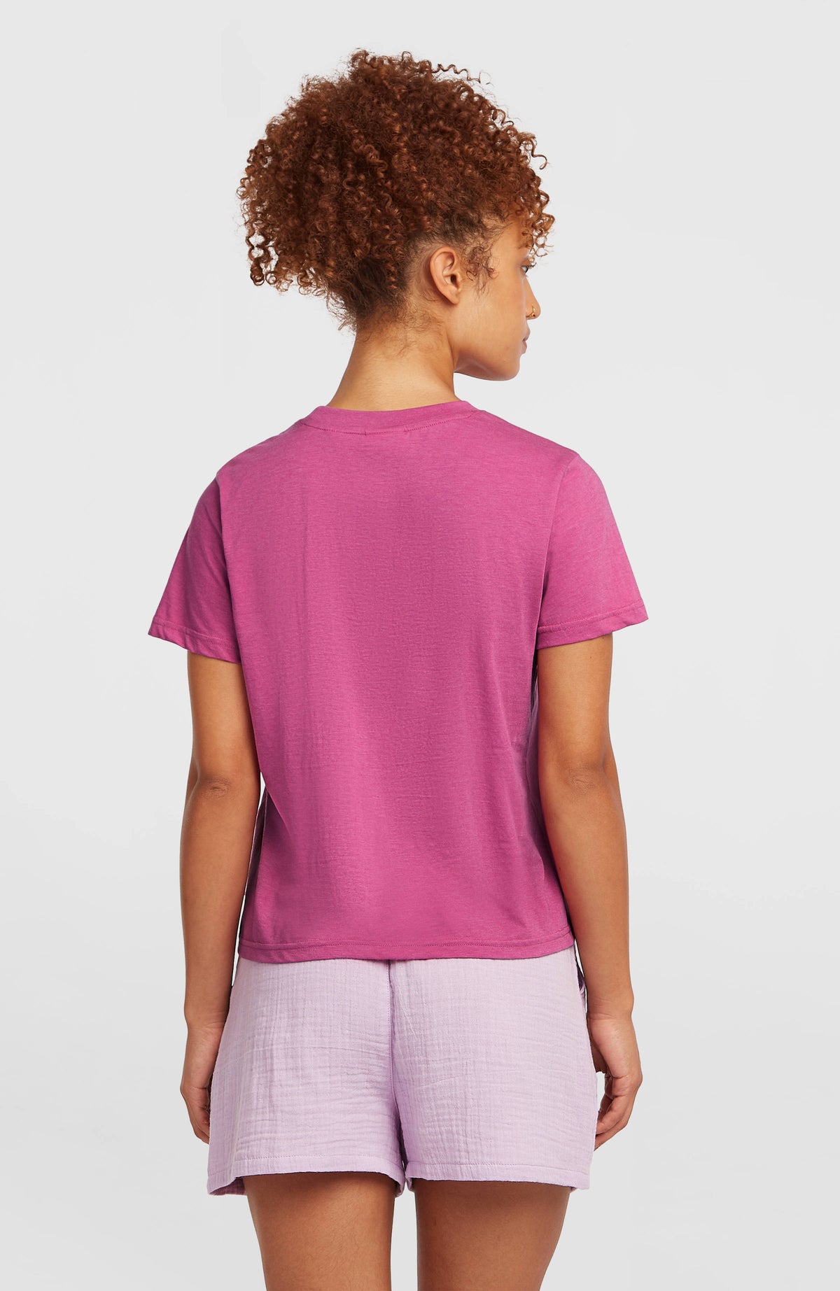 T-shirt Essentials Script | Electric Fuschia
