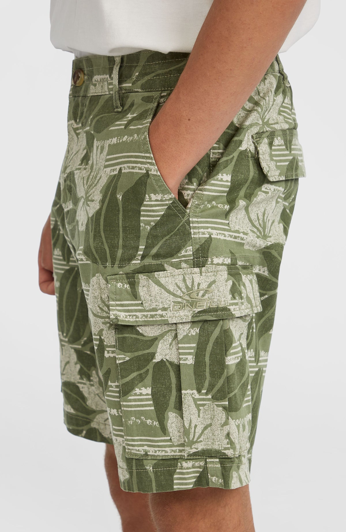 Short cargo Essentials | Green Tonal Dusty Flower