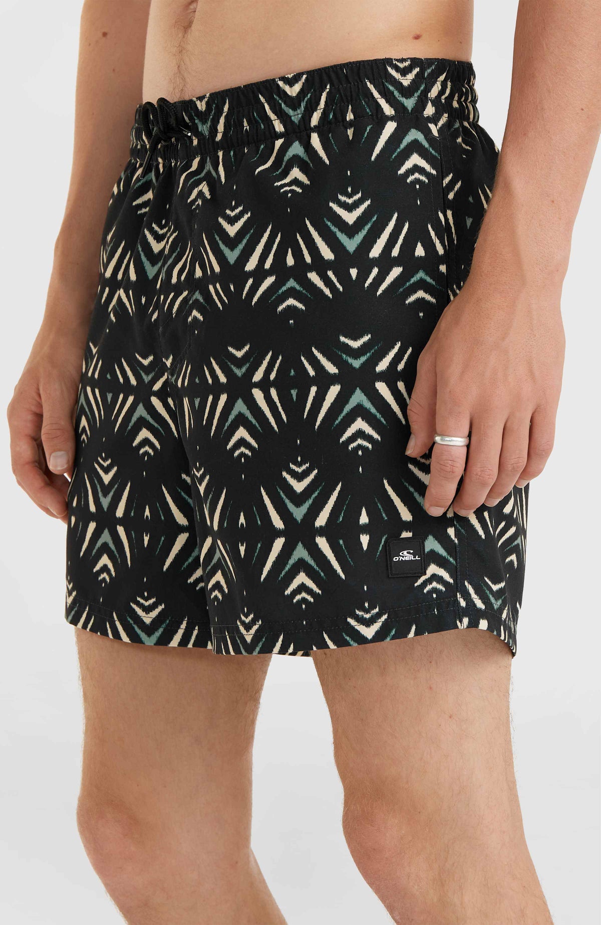 Short de bain Mix and Match Cali Print 15'' | Black Fade IKAT