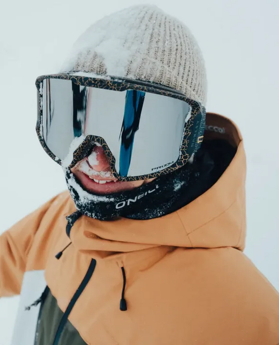 Ski et snowboard : tenues, équipements et accessoires