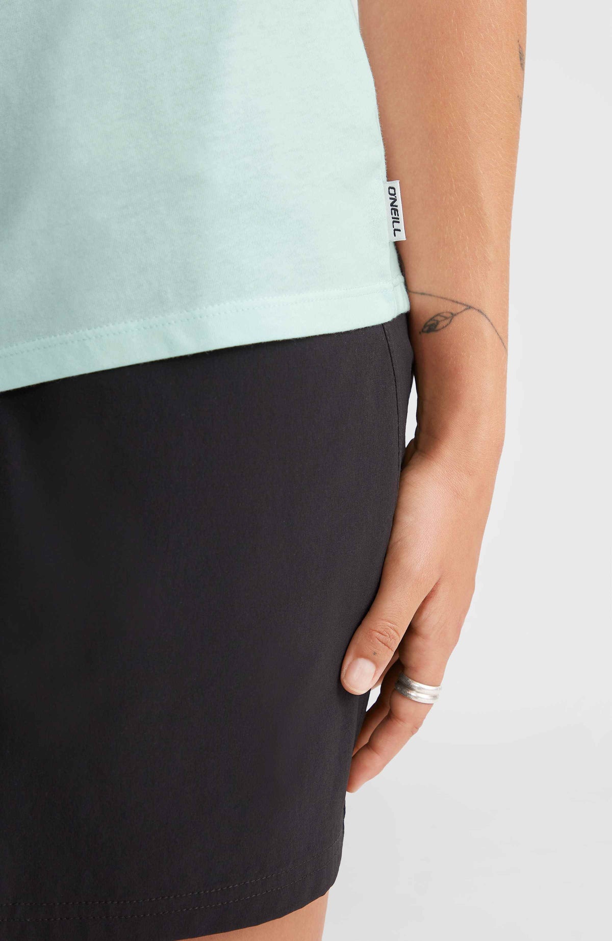 T-shirt Essentials à col V | Soothing Sea