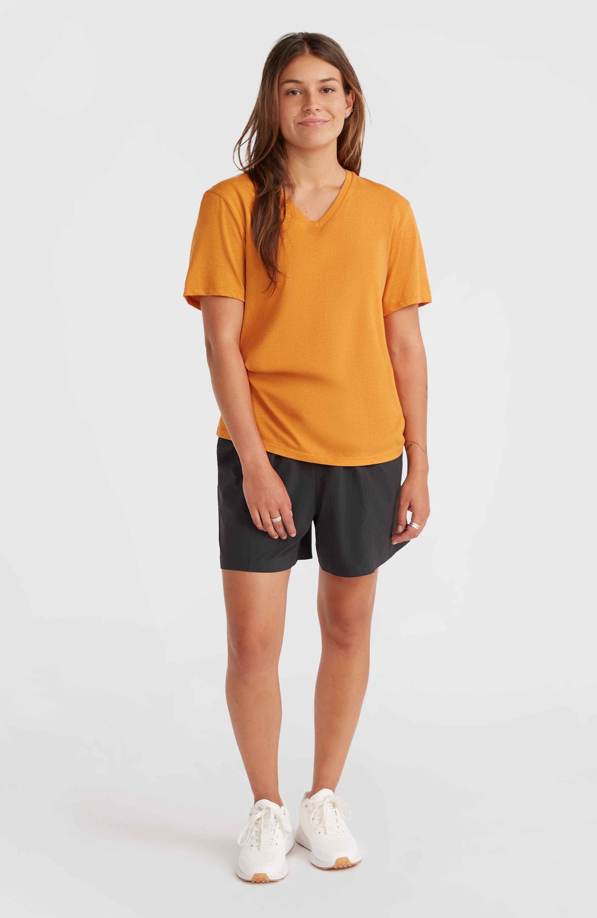 T-shirt Essentials à col V | Nugget